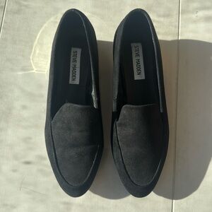 Steven Madden Black Suede Flats